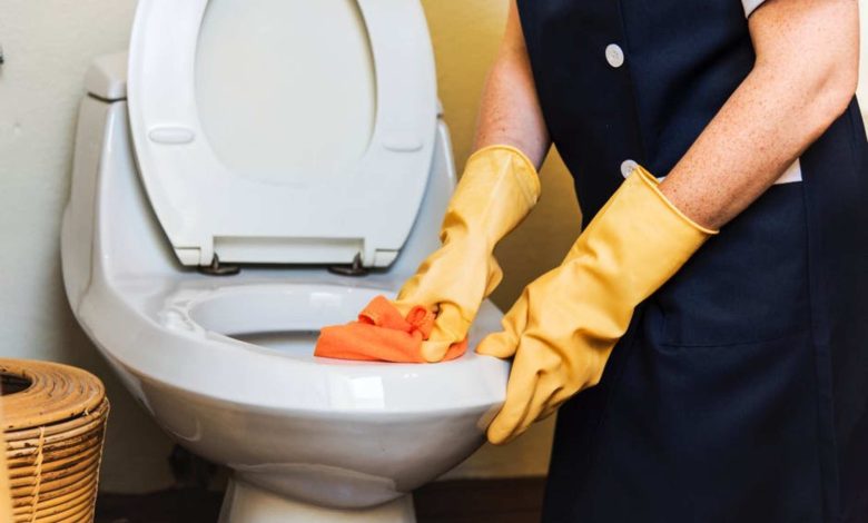 how to clean under the rim of a toilet